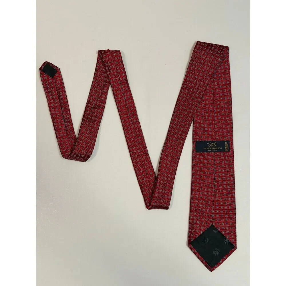 Brooks Brothers Men’s Pure Silk Geometric Tie Made In USA Necktie Classic EUC
